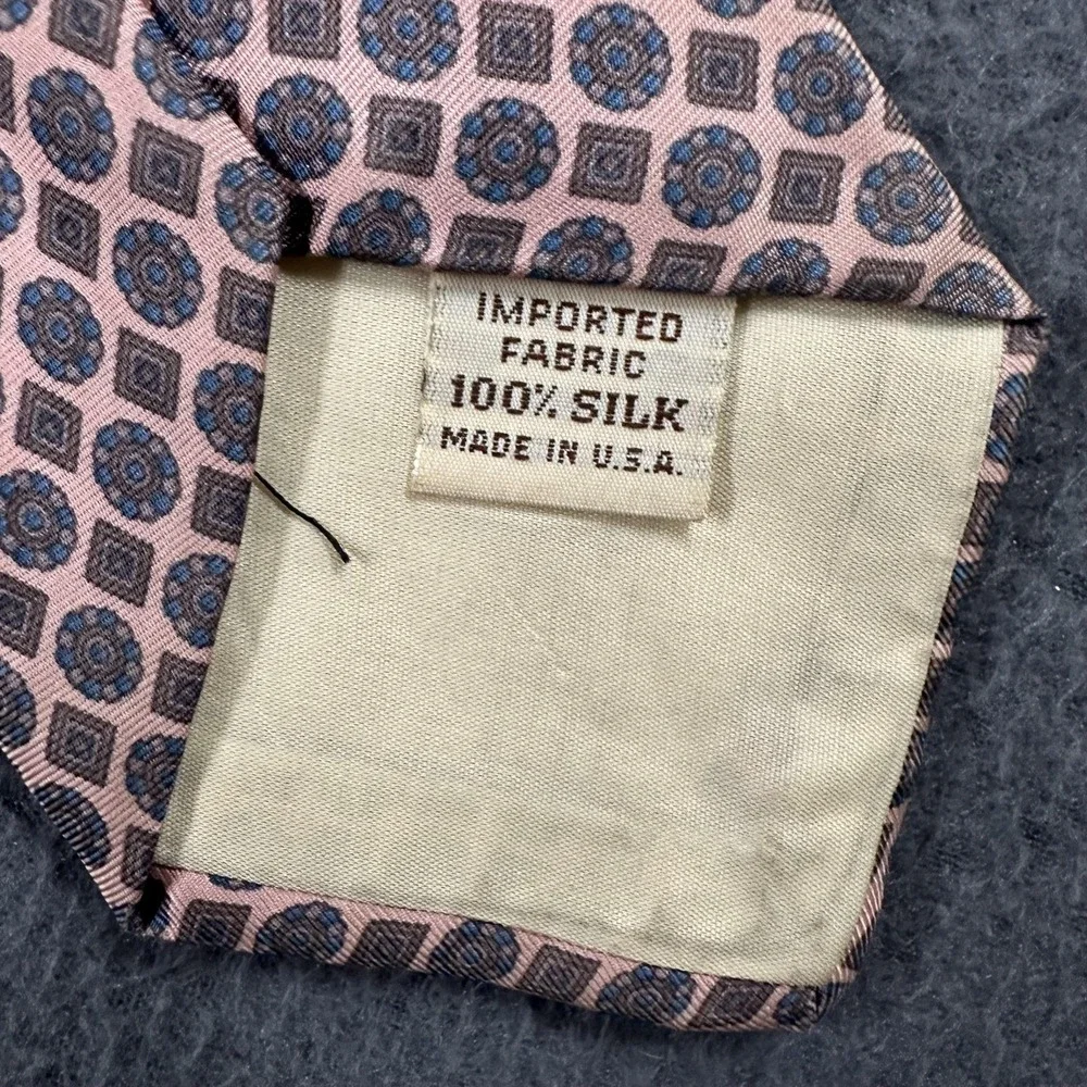 Vintage Yves Saint Laurent Tie Mens One Size Pink Silk‎ Geometric Jacquard USA